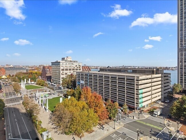 Building Photo - 110 Broad St