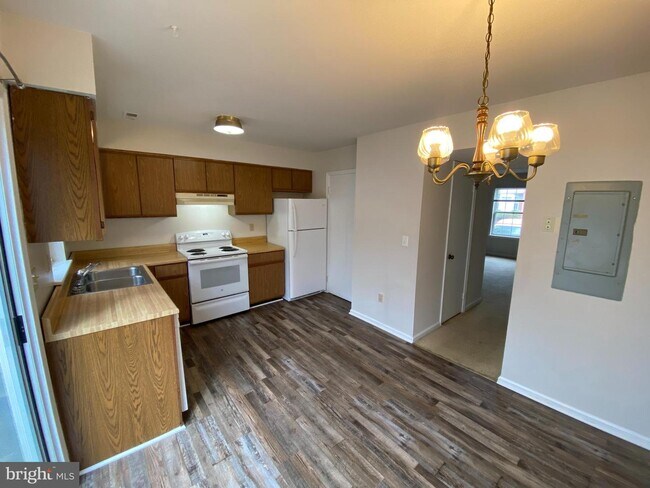 Foto del edificio - 5230 King's Wood Ln