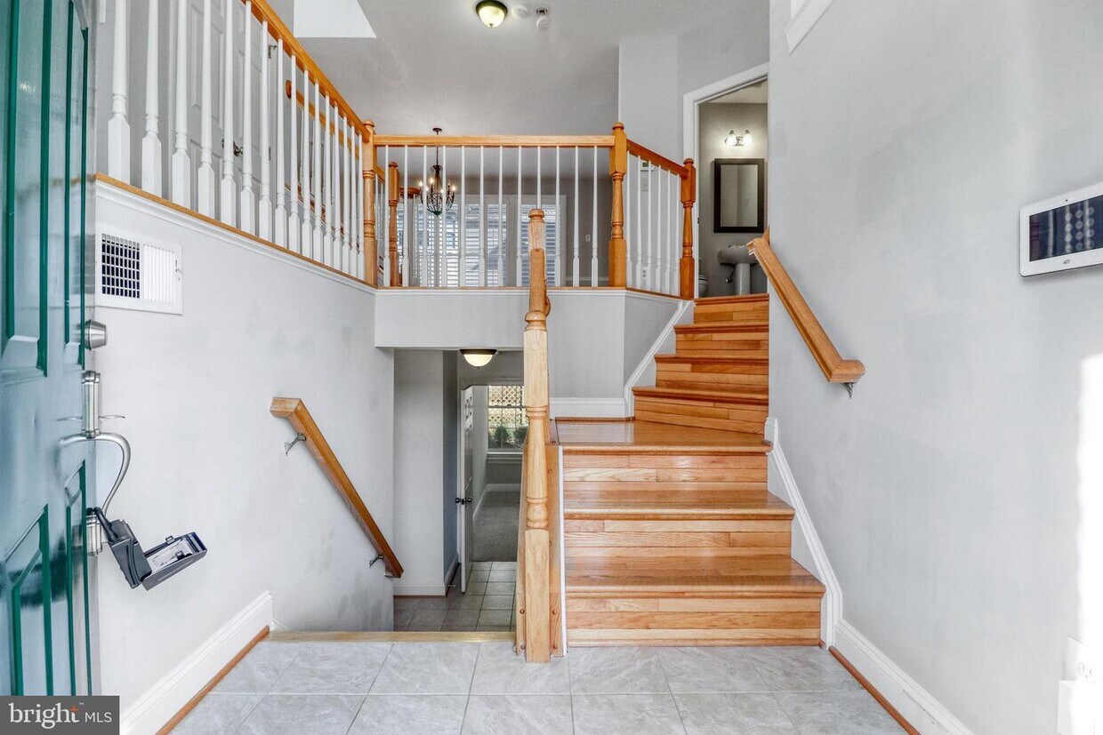 Primary Photo - 4275 McClain Hill Ct