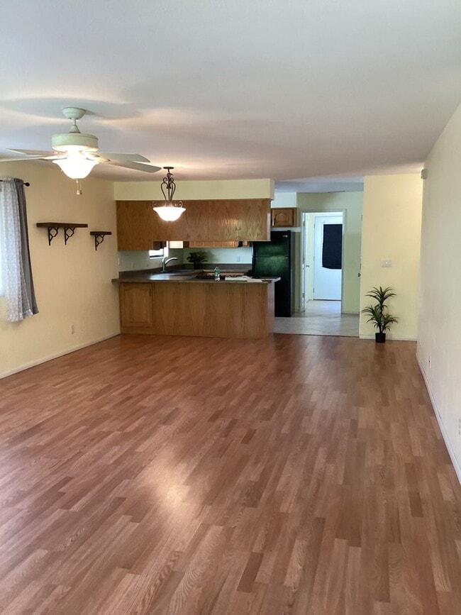 Foto del edificio - 439 Foxfire Ln