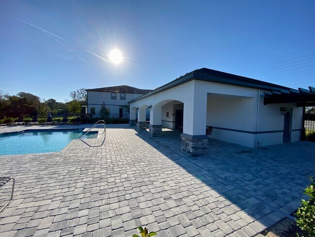 Foto del edificio - Brand New Townhome for Rent in Gated Commu...