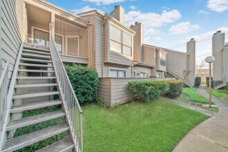 Building Photo - 6701 Sands Point Dr