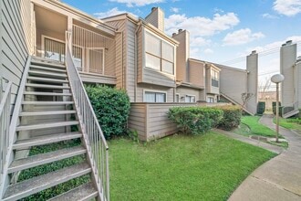 Building Photo - 6701 Sands Point Dr