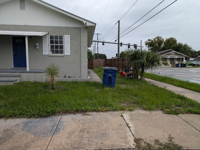 Building Photo - 1316 Holmes Ave