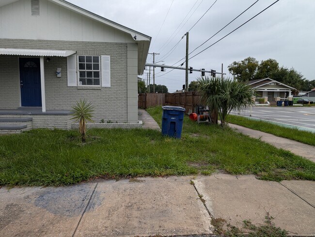 Foto del edificio - 1316 Holmes Ave