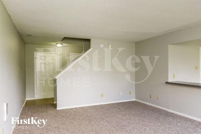 Building Photo - 8837 Hosta Way