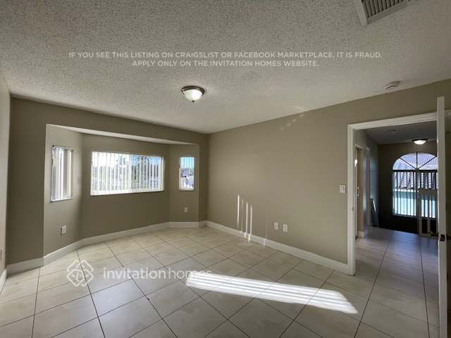 Foto del edificio - 16201 SW 141st Ave