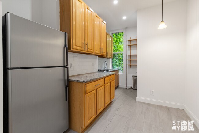 Foto del edificio - 102 N 7th St