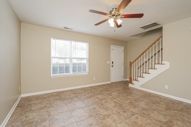 Foto del edificio - 5624 Fairway Forest Dr