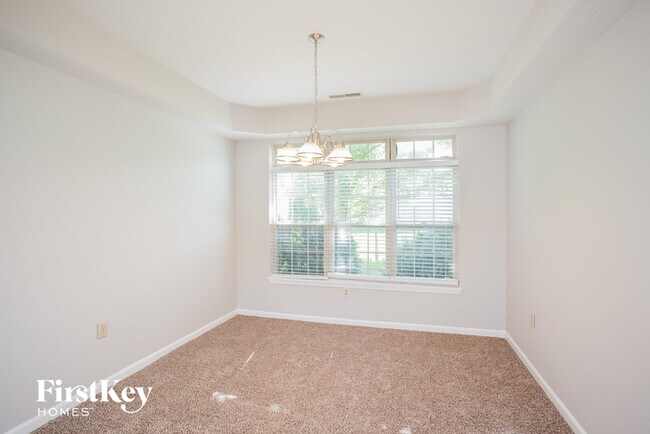 Building Photo - 10011 Fountain Springs Ct