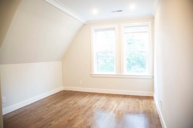 Building Photo - 53 Quint Ave