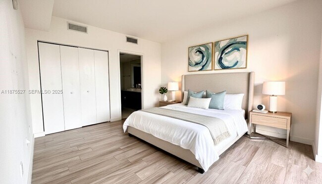 Foto del edificio - 1100 S Miami Ave