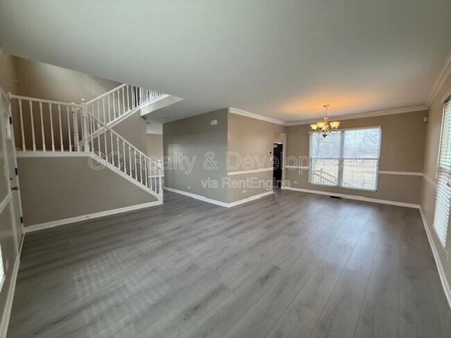 Building Photo - 468 Columbine Ln