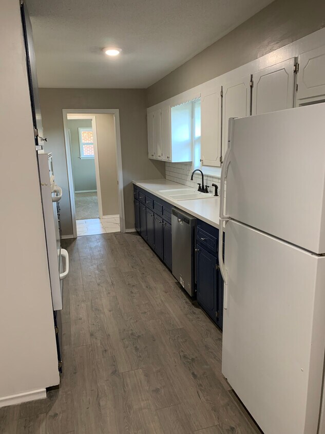 Foto principal - 3204 Wayside Dr
