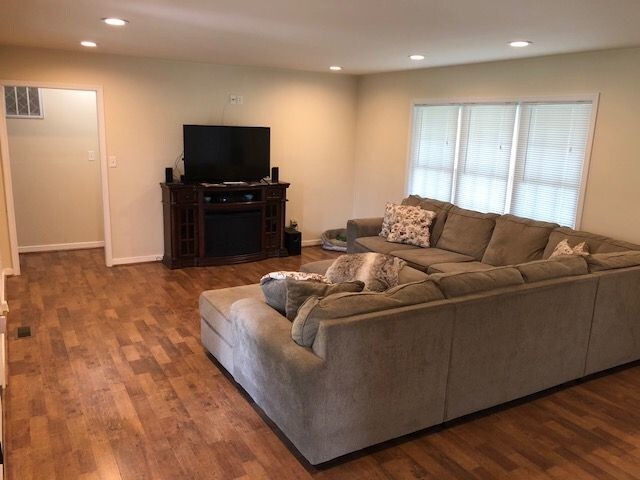 Building Photo - Beautiful 3 Bedroom Home in Dinwiddie