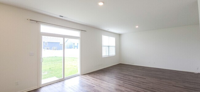 Foto del edificio - 10430 Morse Pl