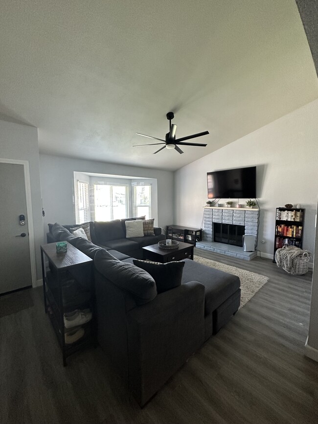 Building Photo - 29808 Avenida De Fiesta