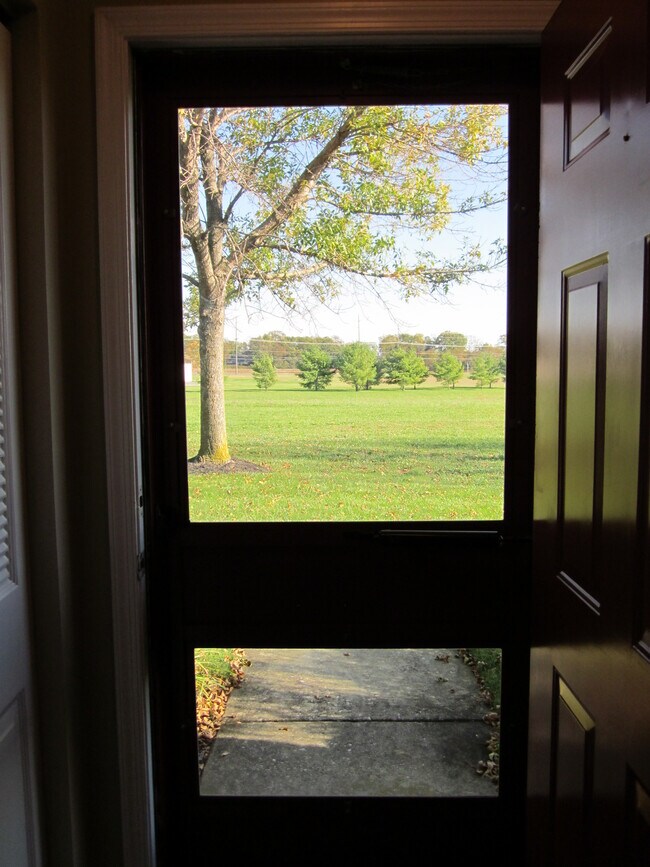 Puerta principal - 2605 Thistledown Ct