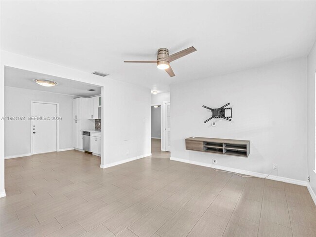 Foto del edificio - 1432 NE 5th Ave