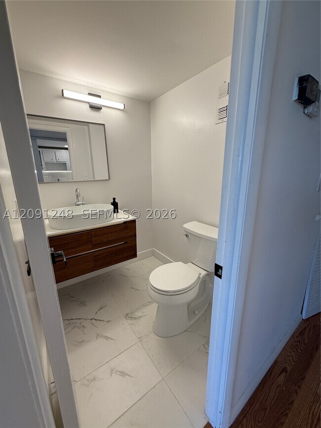 Foto del edificio - 2761 Taft St