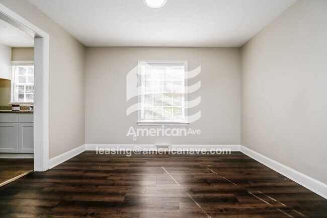 Foto del edificio - 2544 Norris Rd