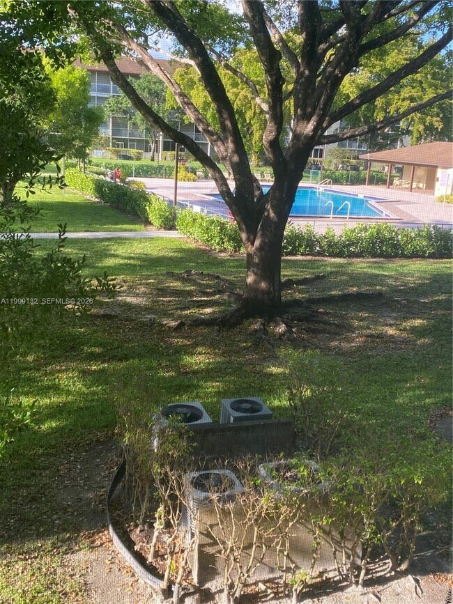 Foto del edificio - 13255 SW 9th Ct