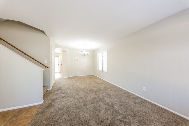 Building Photo - 2319 W Running Deer Trl