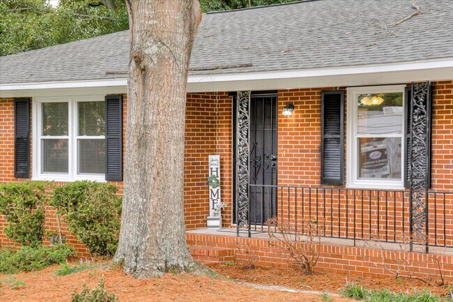 Building Photo - Newly Updated 4 Bed/2 Bath Columbia County...