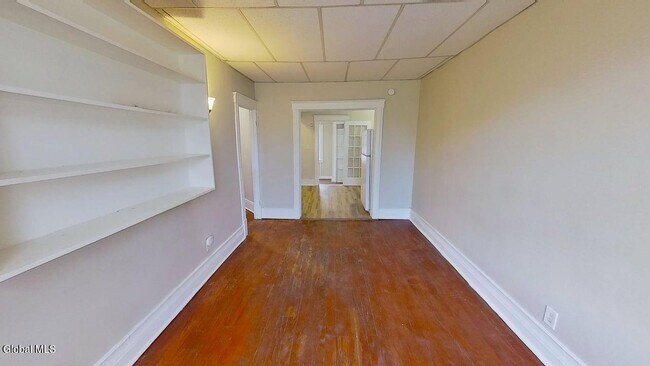 Foto del edificio - 566 Park Ave