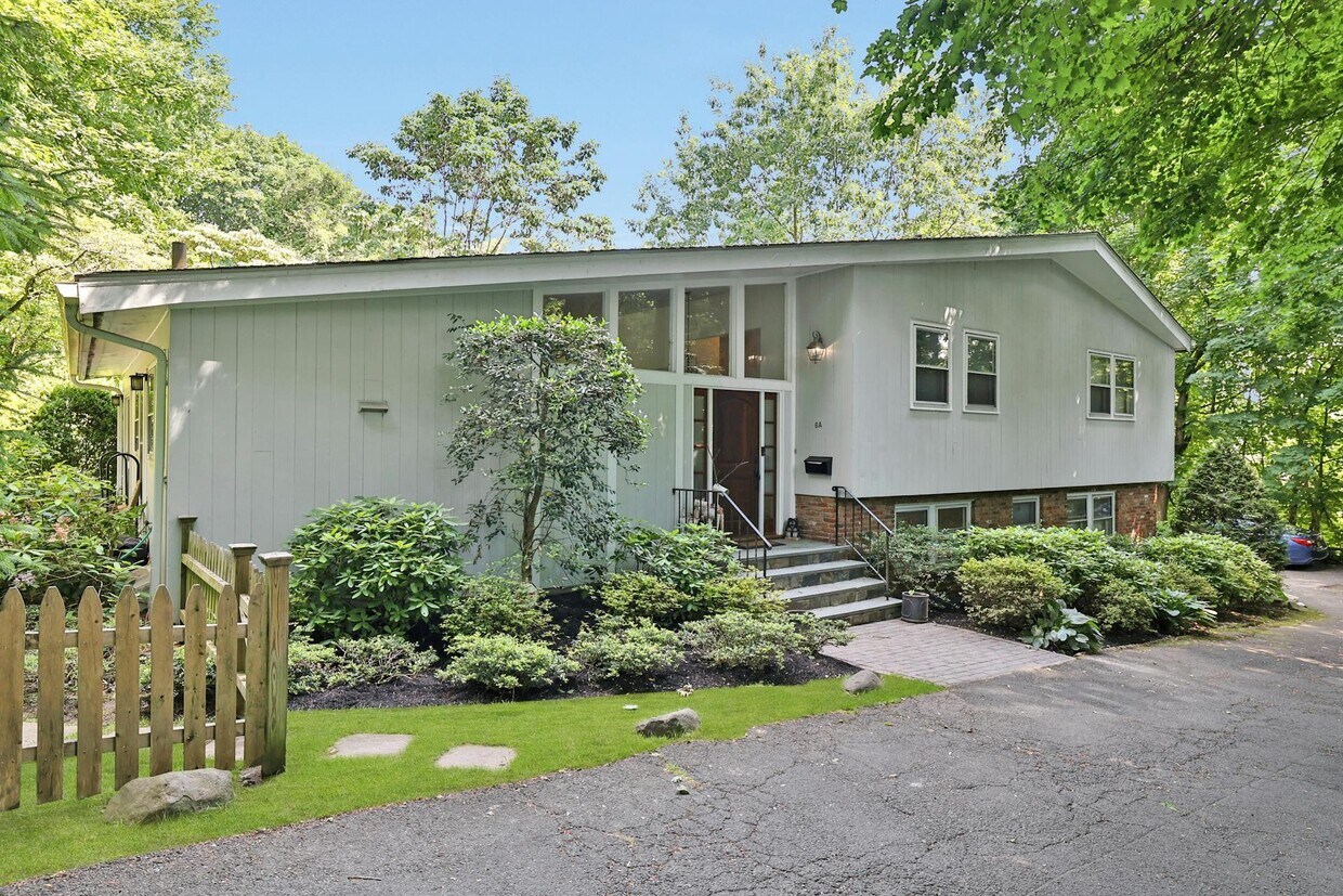 Primary Photo - 6A Dickel Rd