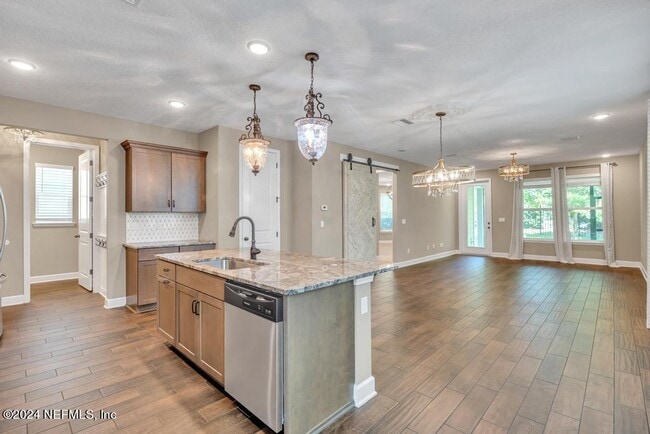 Building Photo - 230 Vista Lake Cir