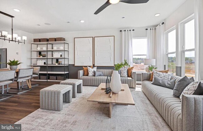 Foto del edificio - 14400 Leafhopper Dr