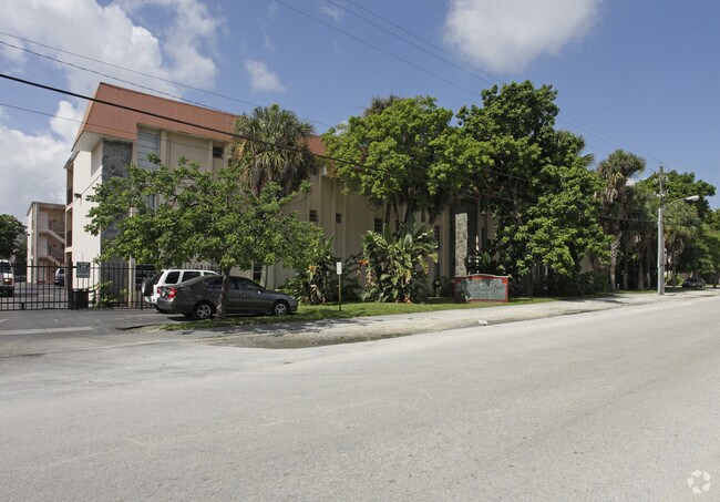 Foto del edificio - Kensington Club