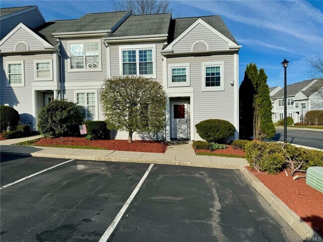 Building Photo - 15 Kendal Ln