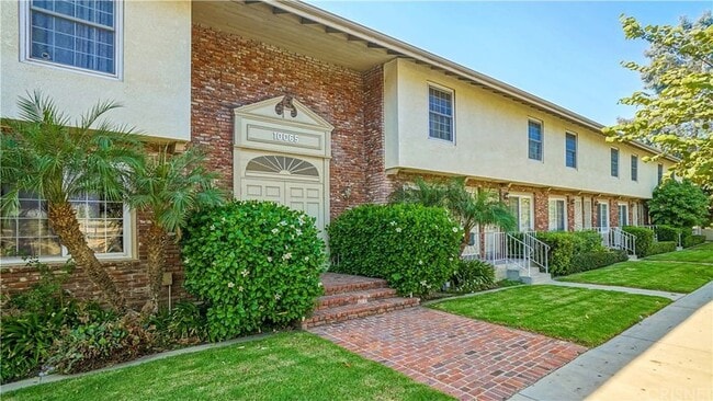 Building Photo - 10065 De Soto Ave