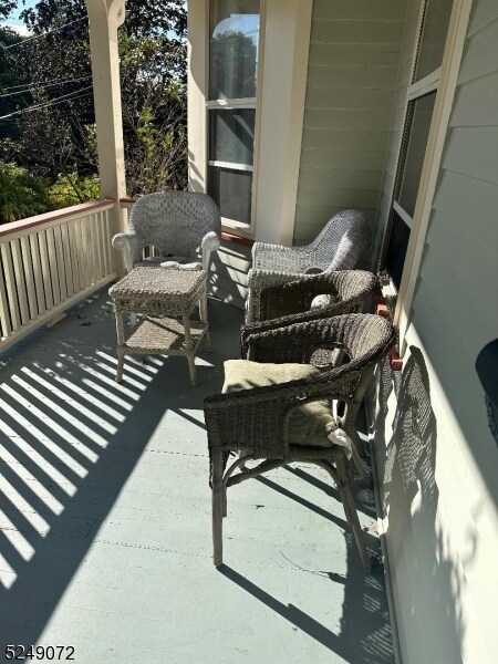 Foto del edificio - 564 Upper Mountain Ave