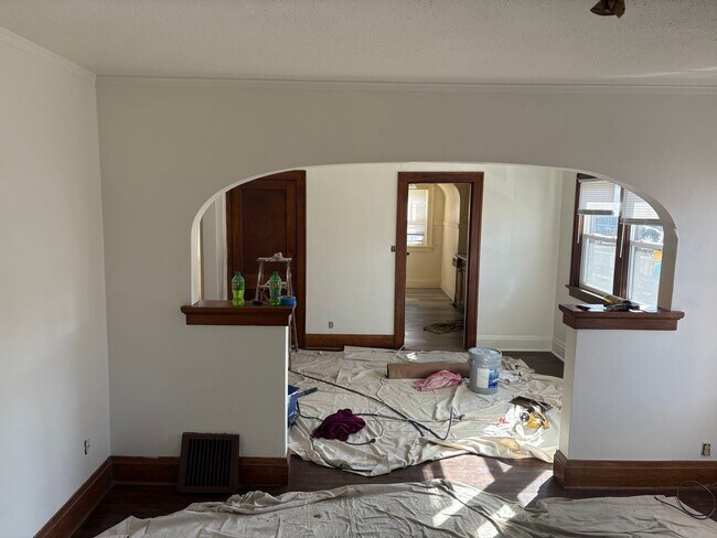 Foto del edificio - Charming 2-Bedroom House for Rent -- COMING SOON