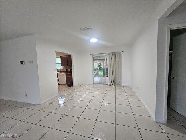 Foto del edificio - 129 Highview Ave