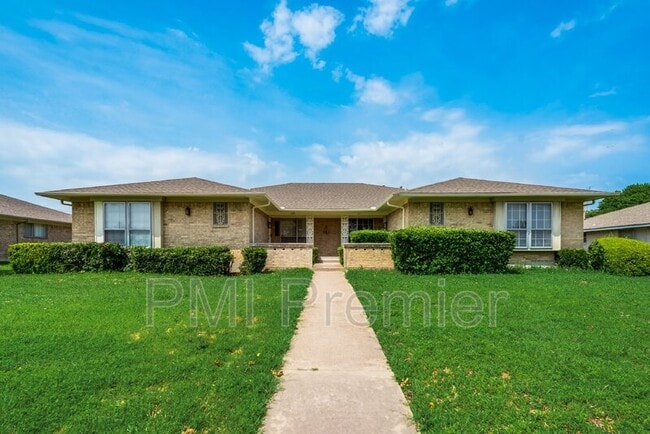 Building Photo - 411 Tiffany Trail