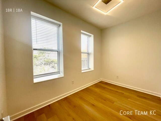 Foto del edificio - 712 Linwood Blvd