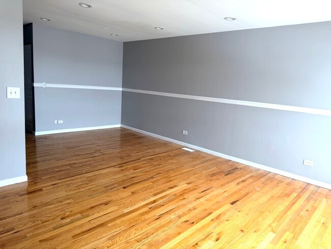 Building Photo - 282 Sioux Dr