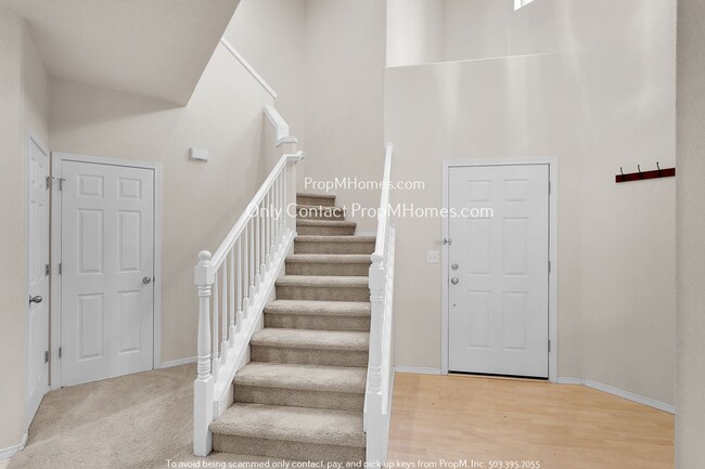 Building Photo - 16255 SW Whistling Swan Ln
