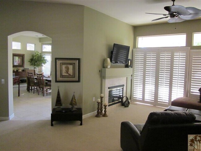 Foto del edificio - 78415 Silver Sage Dr