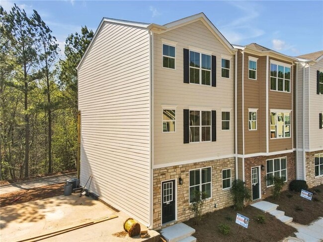 Building Photo - 199 Riverstone Commons Circle