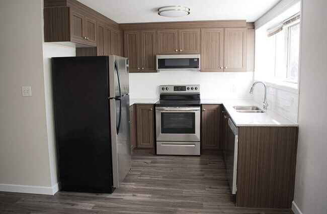 Building Photo - Parkland Apartments