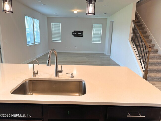 Building Photo - 47 Winged Elm Ct