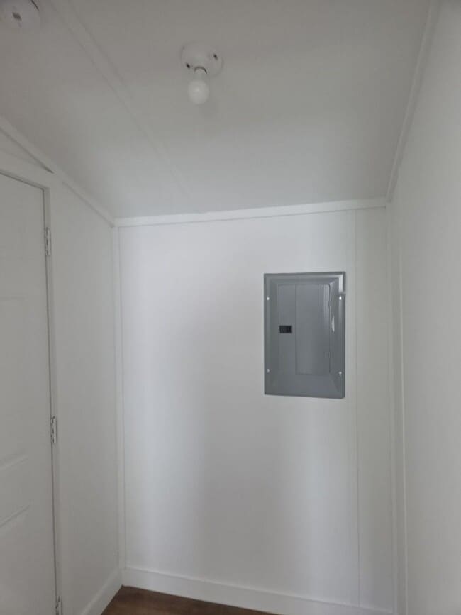 Foto del edificio - 204 Thomas Ln