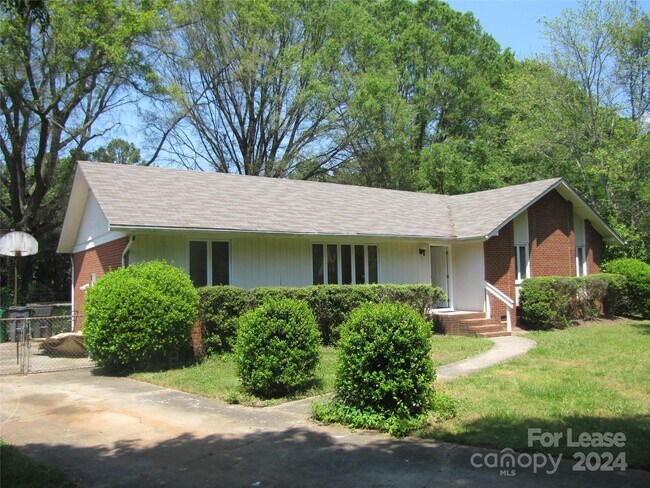 Foto del edificio - 9801 Ordway Ct