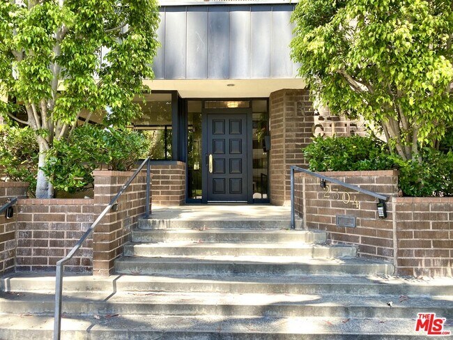 Building Photo - 2304 S Beverly Glen Blvd
