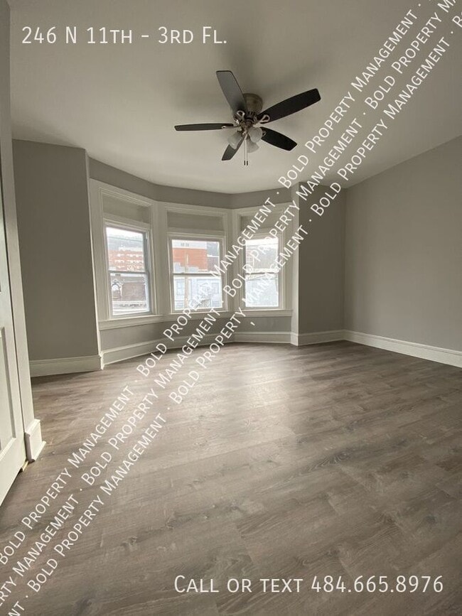 Building Photo - 246 N 11th-3rd Fl.